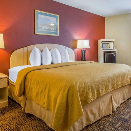 Quality Inn & Suites Weed Extérieur photo