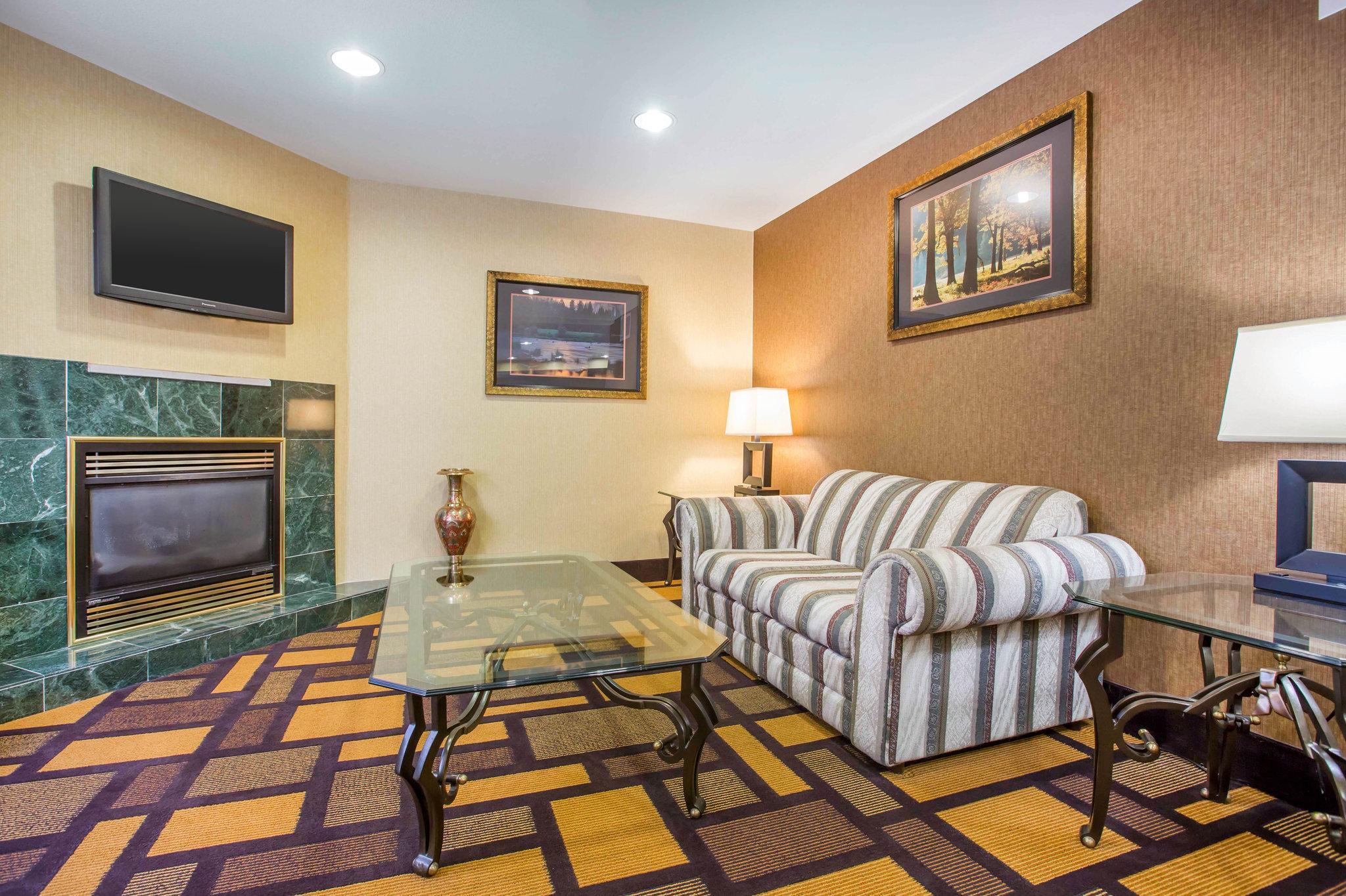 Quality Inn & Suites Weed Extérieur photo