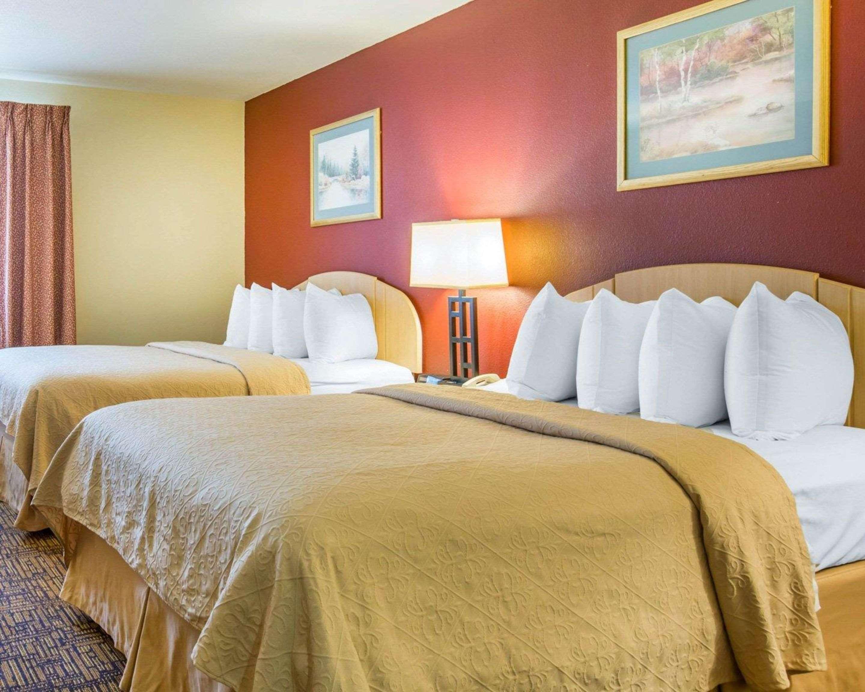 Quality Inn & Suites Weed Extérieur photo