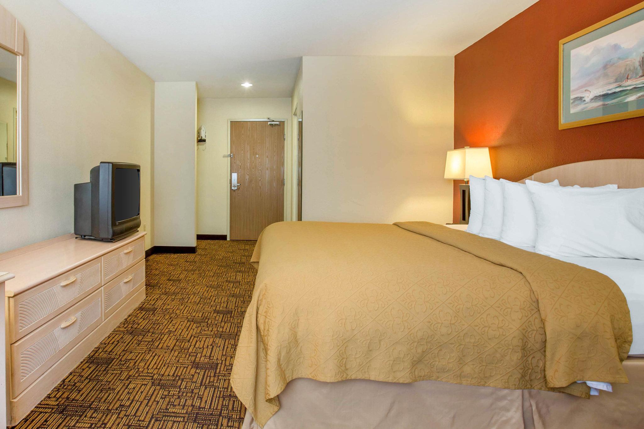 Quality Inn & Suites Weed Extérieur photo