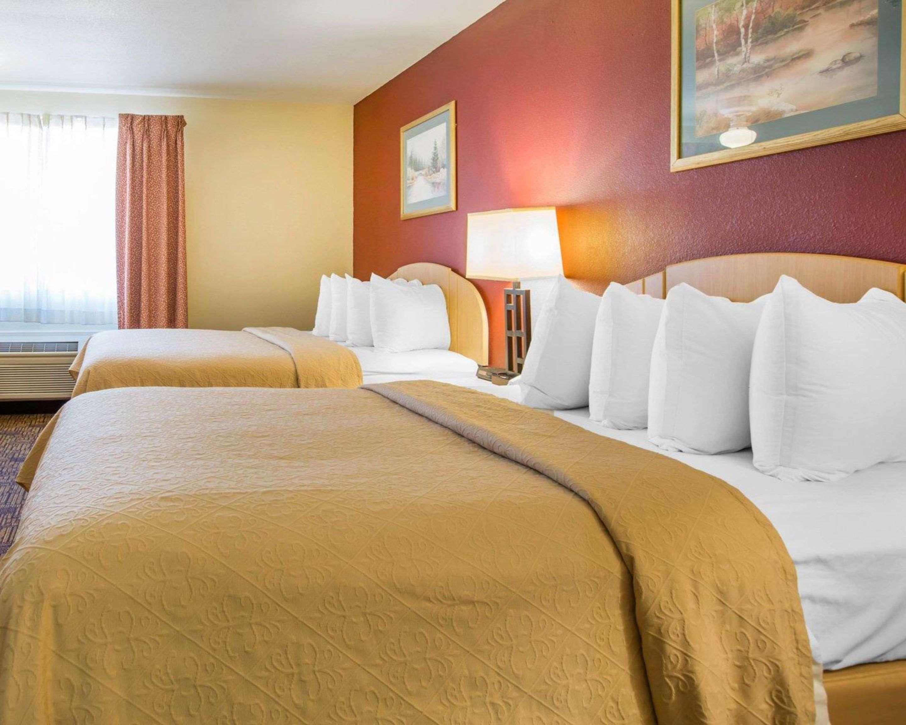 Quality Inn & Suites Weed Extérieur photo