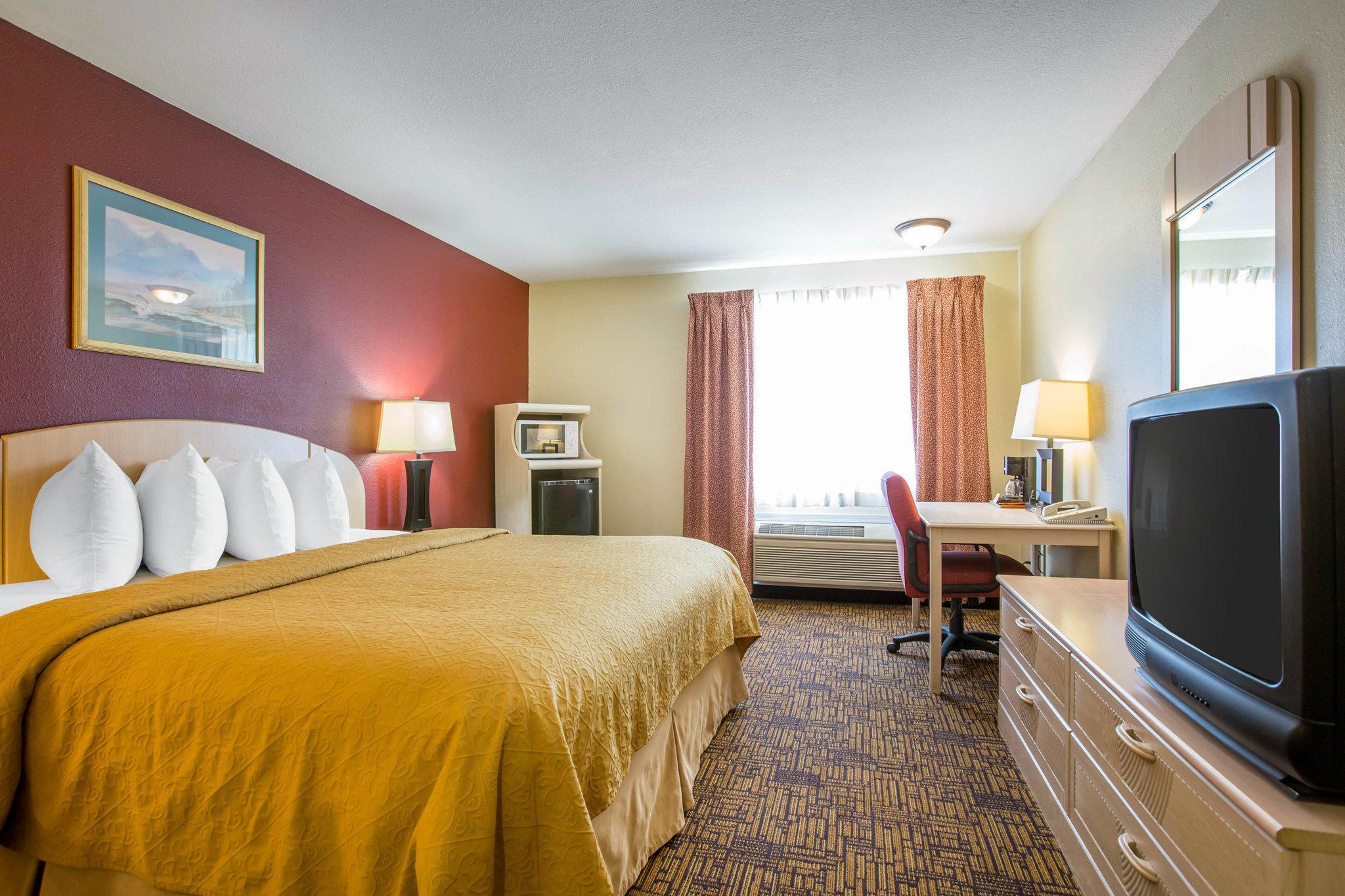 Quality Inn & Suites Weed Extérieur photo