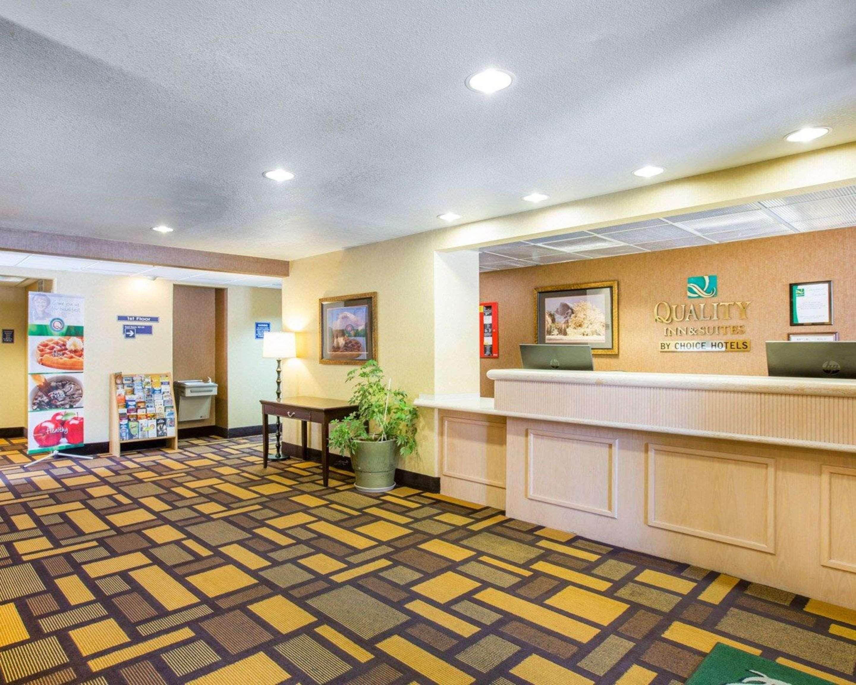 Quality Inn & Suites Weed Extérieur photo