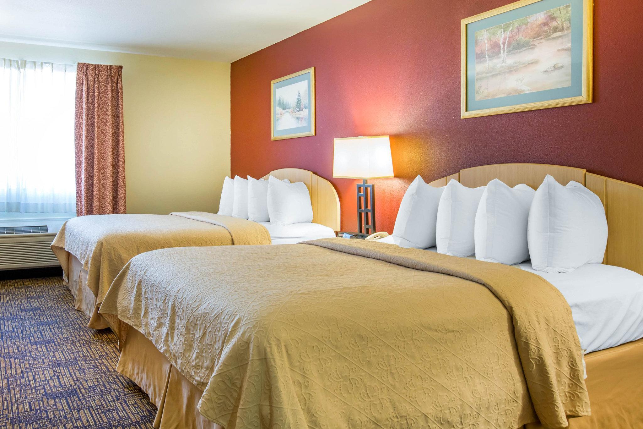 Quality Inn & Suites Weed Extérieur photo
