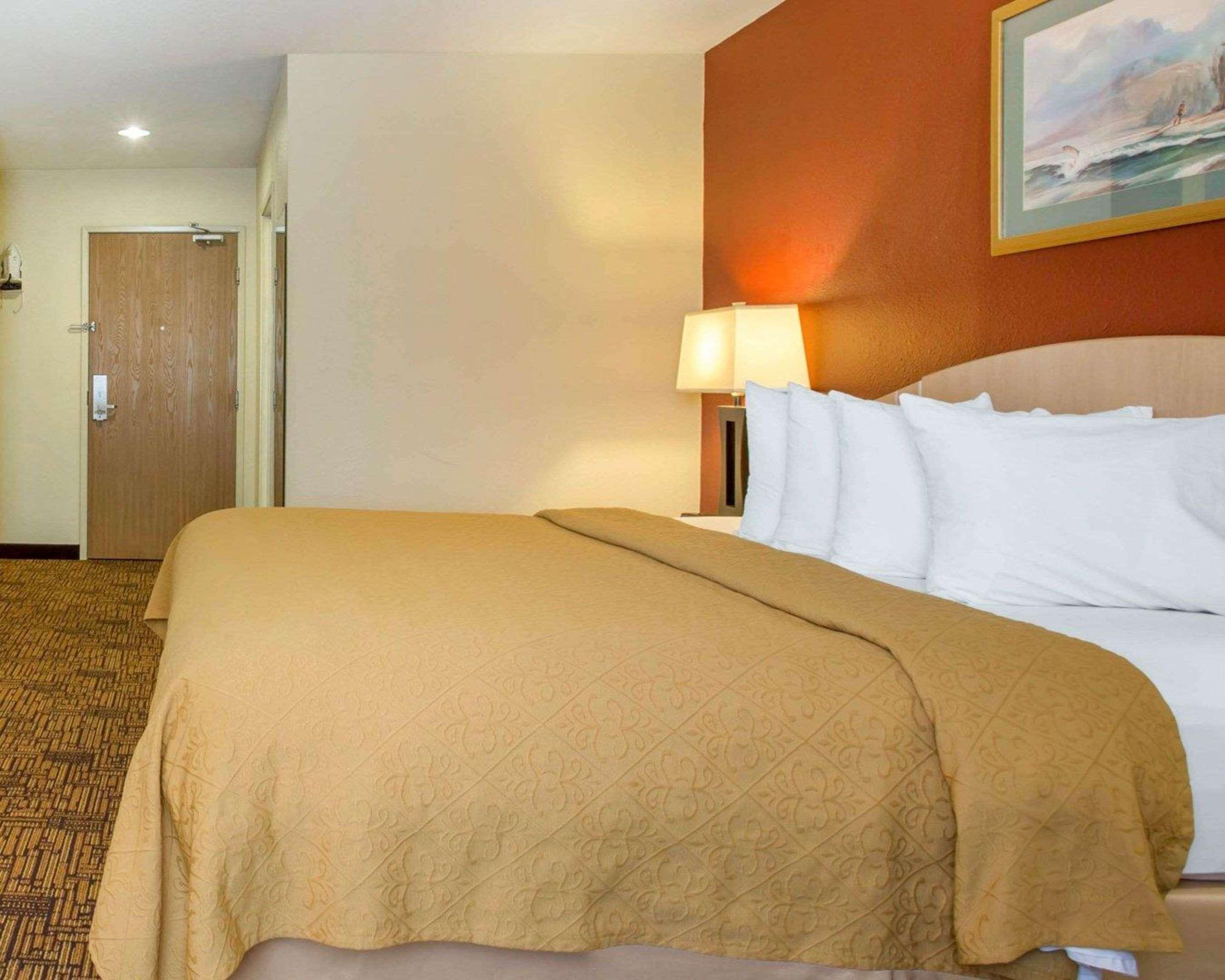 Quality Inn & Suites Weed Extérieur photo