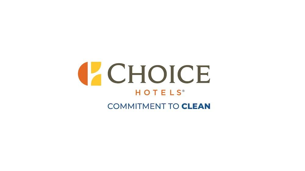 Quality Inn & Suites Weed Extérieur photo